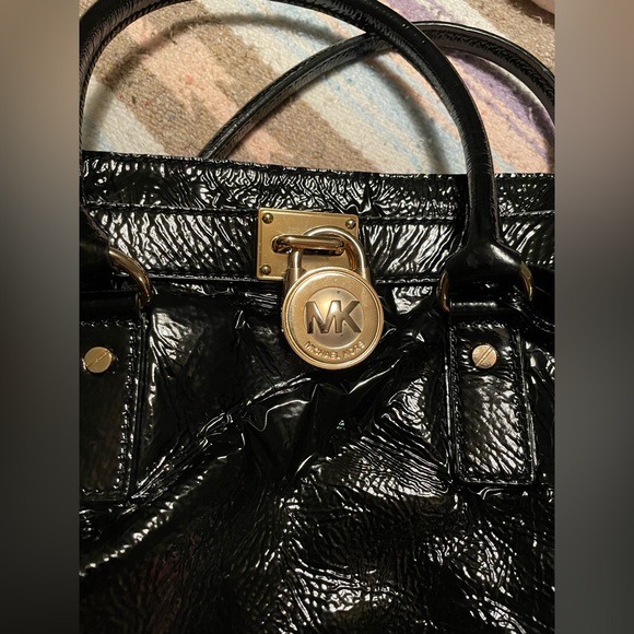 Michael Kors purse - Picture 1 of 6